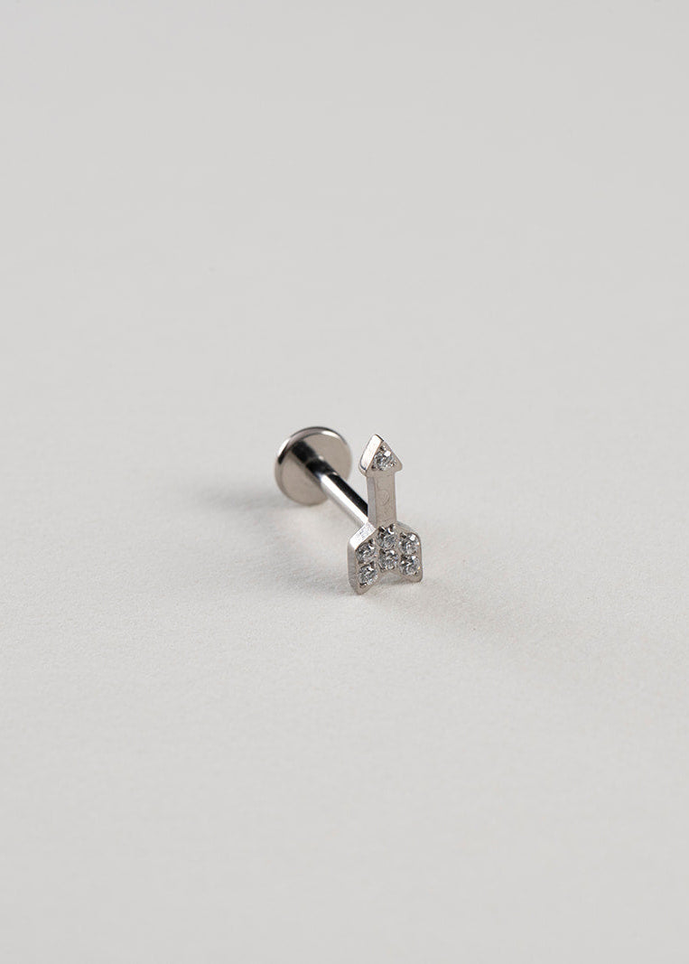 Stud Flecha Brillante