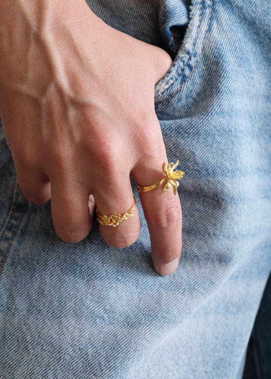 Anillo Flor Esculpida