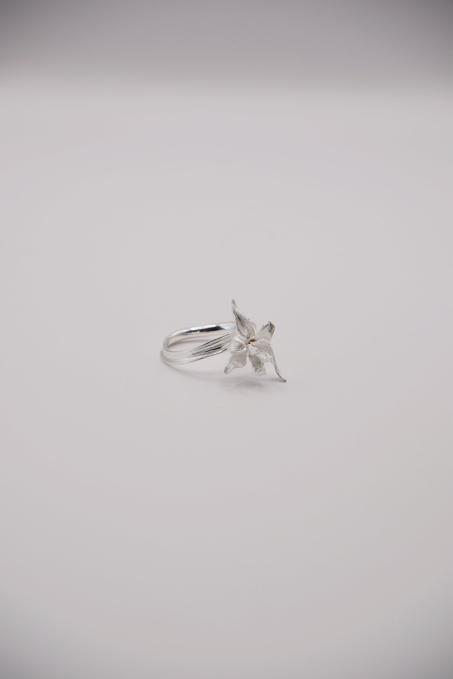 Anillo Flor Esculpida Plata
