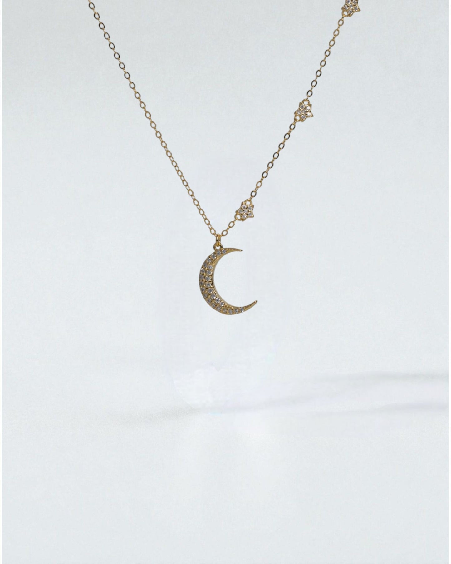 Collar Media Luna Brillante
