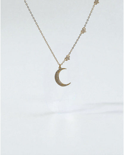 Collar Media Luna Brillante