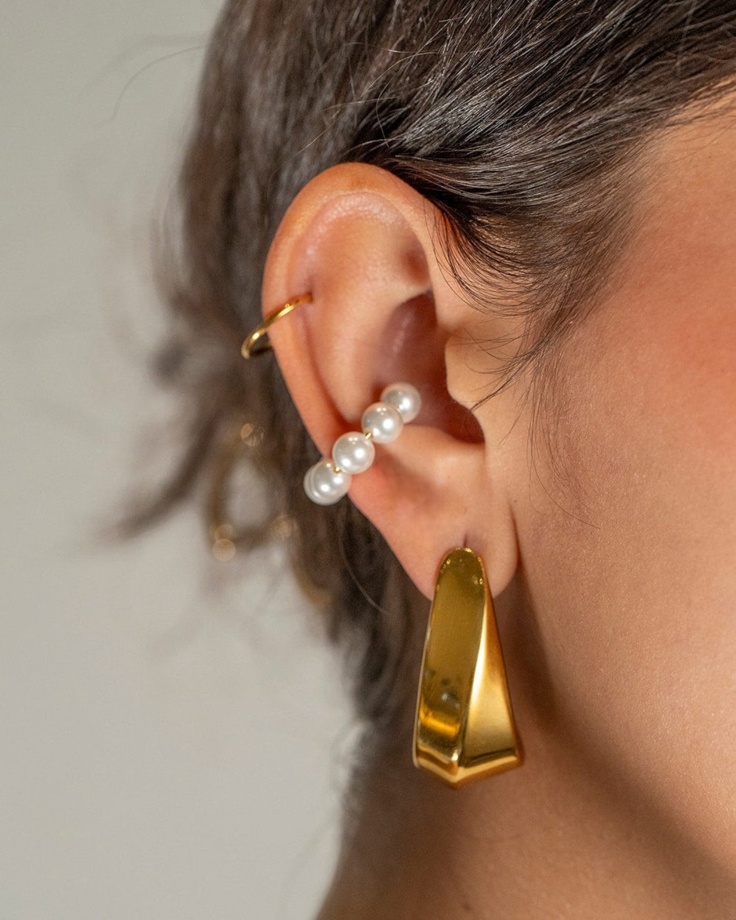Aretes Esculturales Dorados