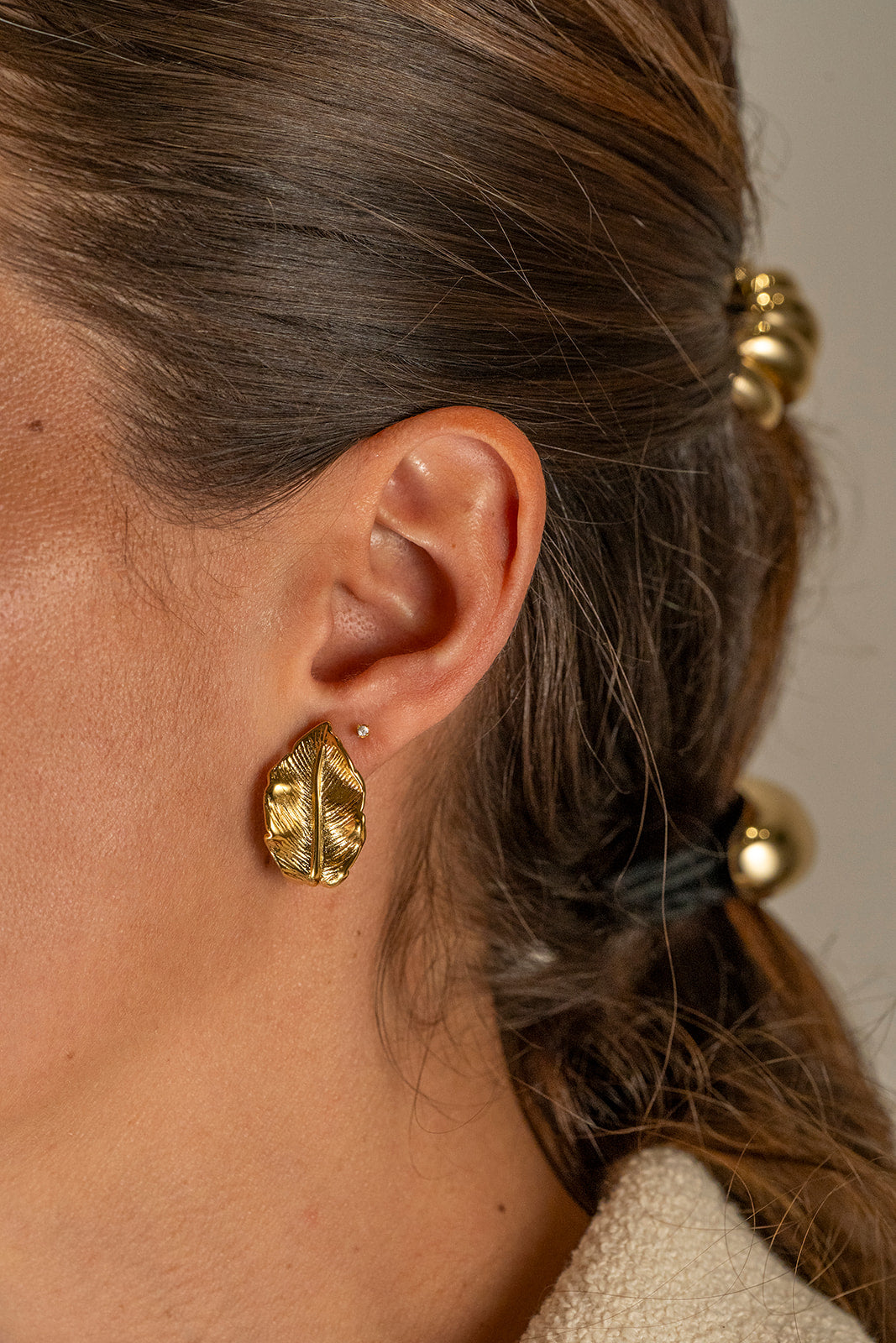 Aretes hojas