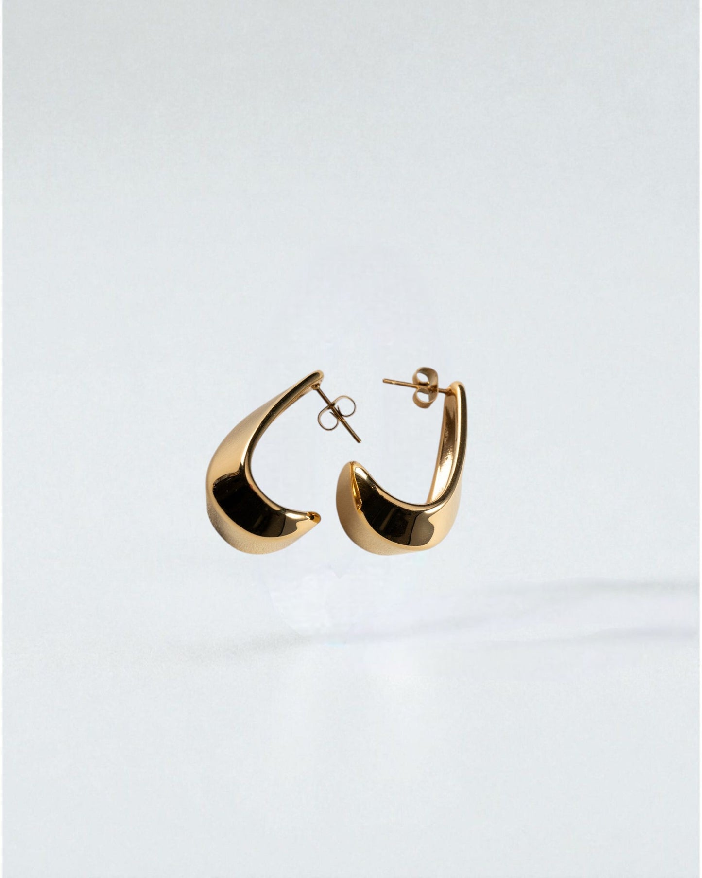 Aretes Esculturales Dorados
