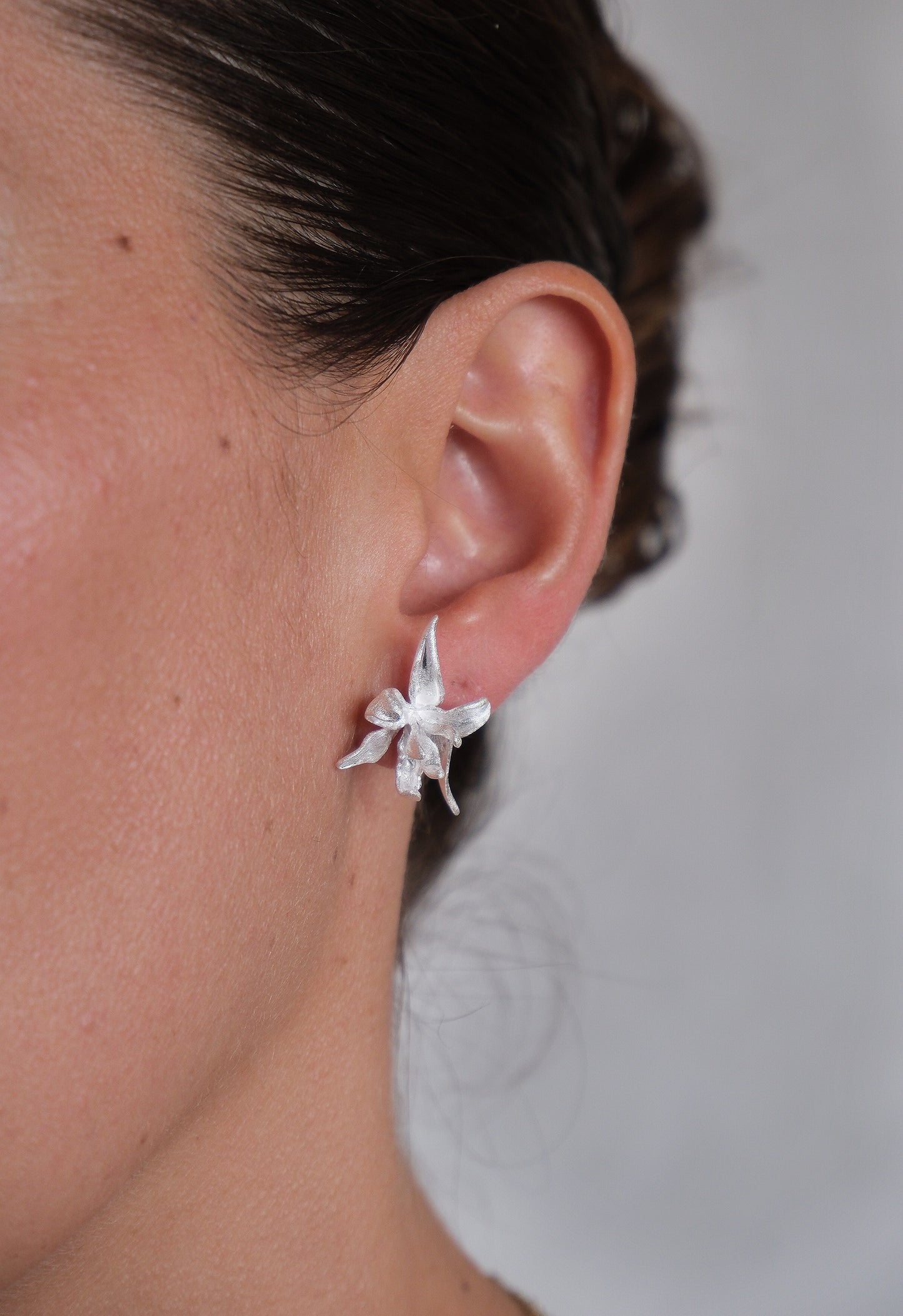 Aretes Flor Plateada