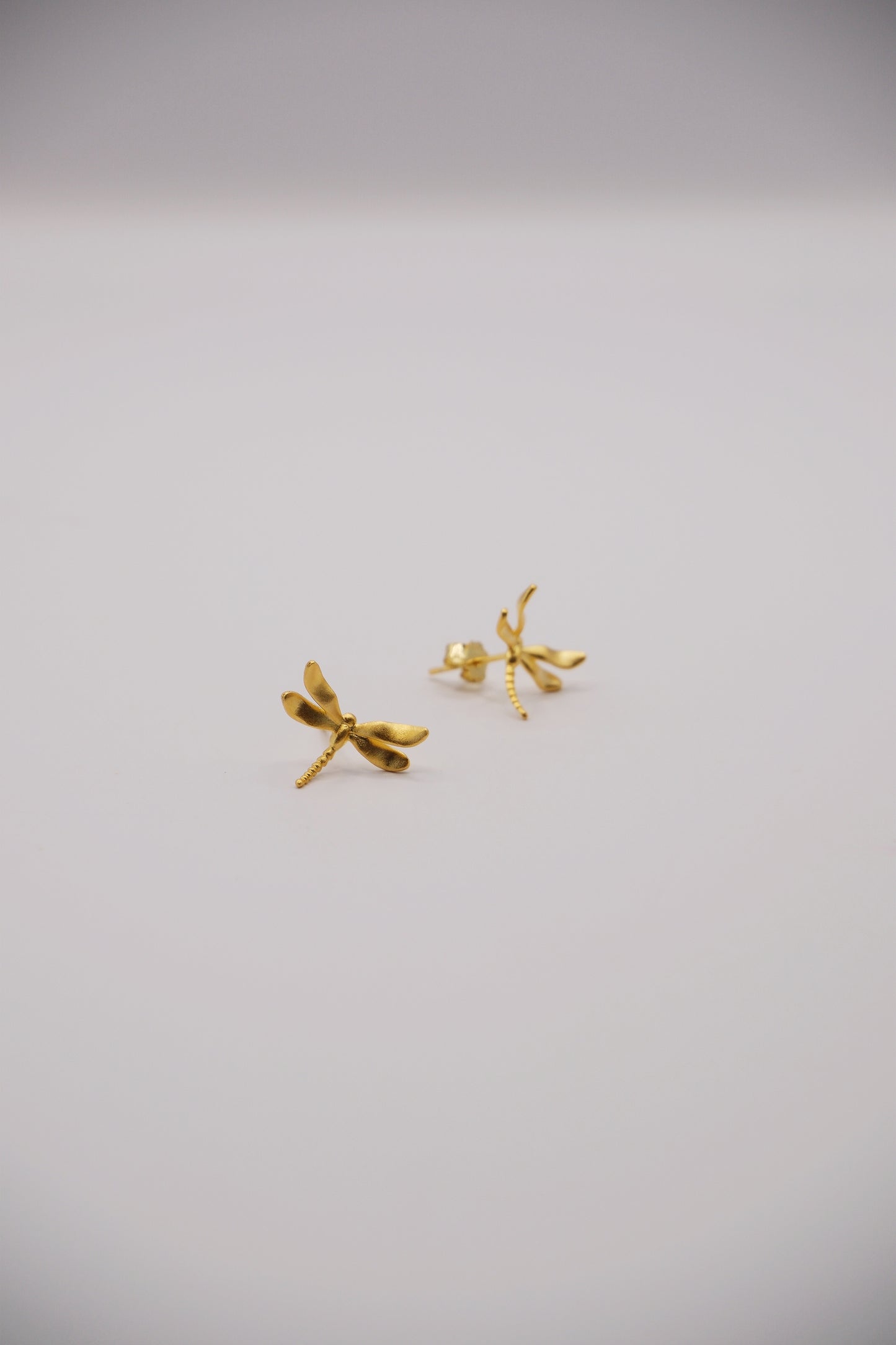 Aretes Libélula Dorada